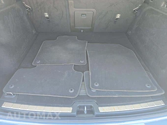 2023 Volvo XC60 B5 Core – miniatura 11