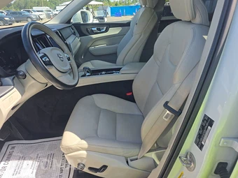 2023 Volvo XC60 B5 Core - miniatura 7