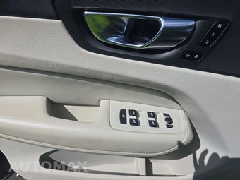 2023 Volvo XC60 B5 Core - miniatura 9