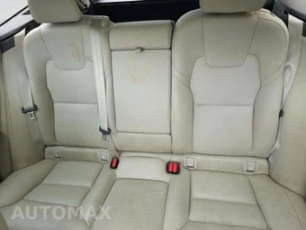 2023 Volvo XC60 B5 Core – miniatura 13