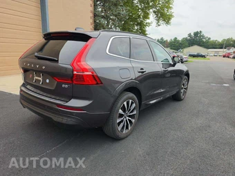 2023 Volvo XC60 B5 Core – miniatura 3