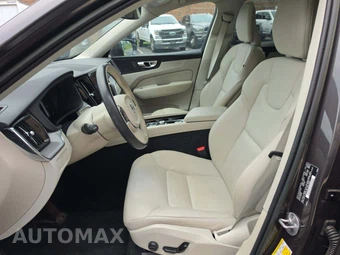 2023 Volvo XC60 B5 Core – miniatura 6