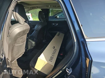 2023 Volvo XC60 B5 Core – miniatura 13