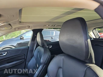 2023 Volvo XC60 B5 Core – miniatura 18