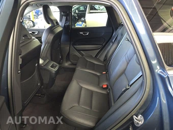 2023 Volvo XC60 B5 Plus Bright Theme – miniatura 13