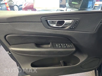 2023 Volvo XC60 B5 Plus Bright Theme – miniatura 9
