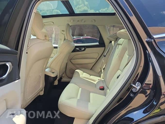2023 Volvo XC60 B5 Plus Bright Theme – miniatura 10