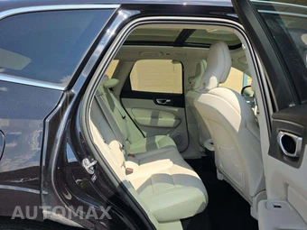 2023 Volvo XC60 B5 Plus Bright Theme – miniatura 13