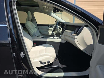 2023 Volvo XC60 B5 Plus Bright Theme – miniatura 15