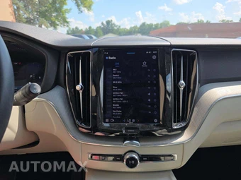 2023 Volvo XC60 B5 Plus Bright Theme – miniatura 7