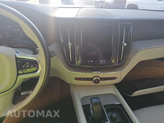 2023 Volvo XC60 B5 Plus Bright Theme - miniatura 11