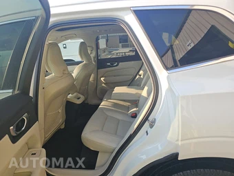 2023 Volvo XC60 B5 Plus Bright Theme - miniatura 13