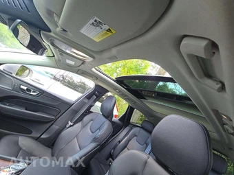 2023 Volvo XC60 B5 Plus Bright Theme – miniatura 11