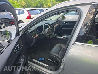 2023 Volvo XC60 B5 Plus Bright Theme – miniatura 6