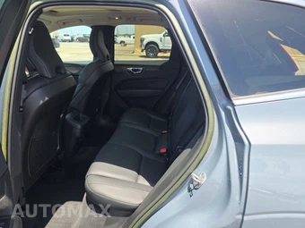 2023 Volvo XC60 B5 Plus Bright Theme – miniatura 7