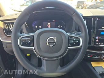 2023 Volvo XC60 B5 Plus Bright Theme – miniatura 10