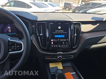 2023 Volvo XC60 B5 Plus Bright Theme – miniatura 11