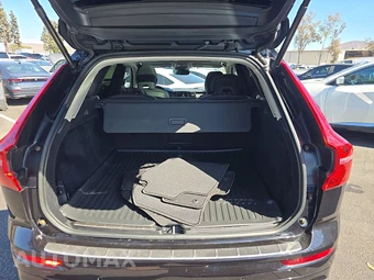 2023 Volvo XC60 B5 Plus Bright Theme – miniatura 16