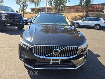 2023 Volvo XC60 B5 Plus Bright Theme – miniatura 2