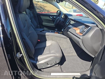 2023 Volvo XC60 B5 Plus Bright Theme – miniatura 8
