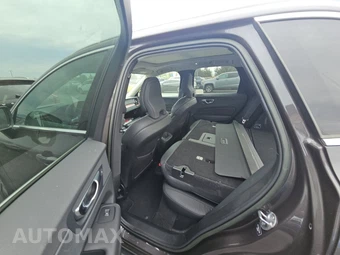 2023 Volvo XC60 B5 Plus Bright Theme – miniatura 13