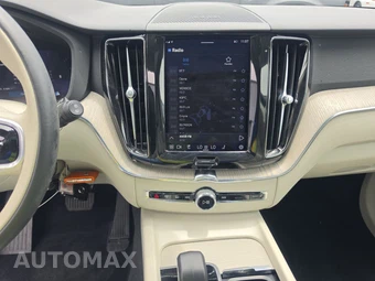 2023 Volvo XC60 B5 Plus Bright Theme – miniatura 11