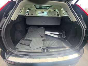 2023 Volvo XC60 B5 Plus Bright Theme – miniatura 16