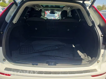 2023 Volvo XC60 B5 Plus Bright Theme – miniatura 16