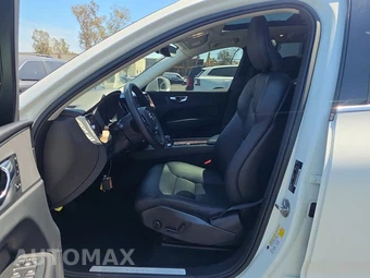 2023 Volvo XC60 B5 Plus Bright Theme – miniatura 7