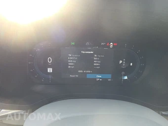 2023 Volvo XC60 B5 Plus Bright Theme – miniatura 12
