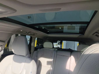 2023 Volvo XC60 B5 Plus Bright Theme – miniatura 17