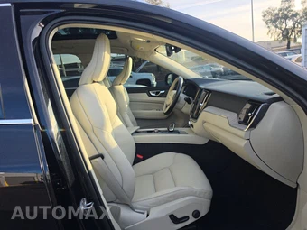 2023 Volvo XC60 B5 Plus Bright Theme – miniatura 8