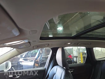2023 Volvo XC60 B5 Plus Bright Theme – miniatura 17