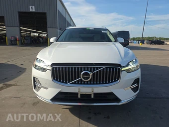 2023 Volvo XC60 B5 Plus Bright Theme – miniatura 2