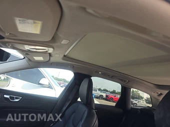 2023 Volvo XC60 B5 Plus Bright Theme - miniatura 18