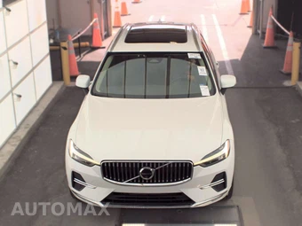2023 Volvo XC60 B5 Plus Bright Theme - miniatura 2