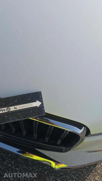 2023 Volvo XC60 B5 Plus Bright Theme - miniatura 22