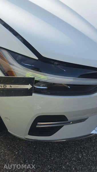 2023 Volvo XC60 B5 Plus Bright Theme - miniatura 37