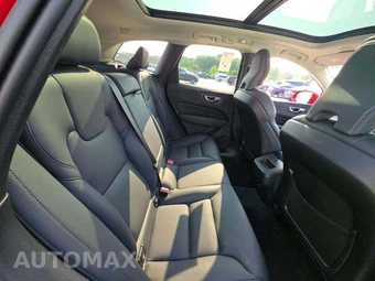 2023 Volvo XC60 B5 Plus Bright Theme – miniatura 16