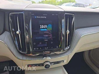 2023 Volvo XC60 B5 Plus Bright Theme – miniatura 10