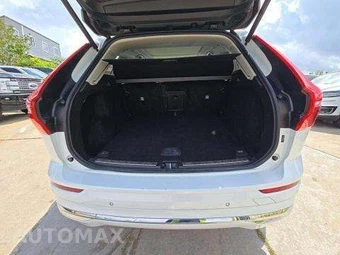 2023 Volvo XC60 B5 Plus Bright Theme – miniatura 14
