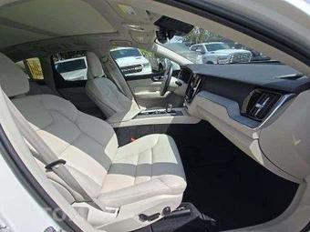 2023 Volvo XC60 B5 Plus Bright Theme – miniatura 18