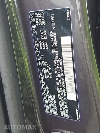 2023 Volvo XC60 B5 Plus Bright Theme – miniatura 14