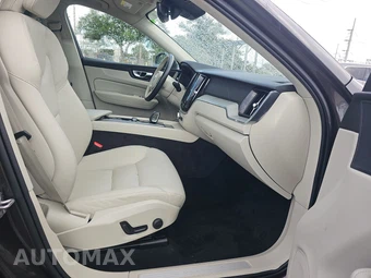 2023 Volvo XC60 B5 Plus Bright Theme – miniatura 8