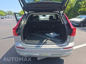 2023 Volvo XC60 B5 Plus Bright Theme – miniatura 11