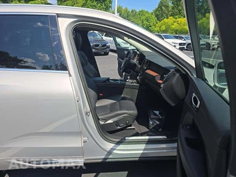 2023 Volvo XC60 B5 Plus Bright Theme – miniatura 15
