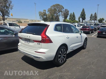 2023 Volvo XC60 B5 Plus Bright Theme – miniatura 4