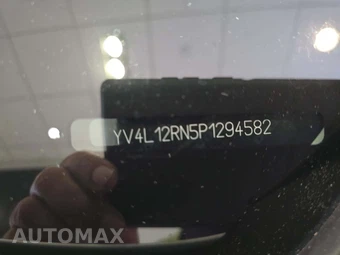 2023 Volvo XC60 B5 Plus Bright Theme - miniatura 5