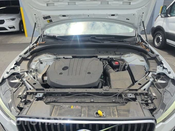 2023 Volvo XC60 B5 Plus Bright Theme – miniatura 15