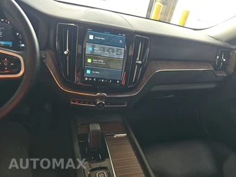 2023 Volvo XC60 B5 Plus Bright Theme – miniatura 11